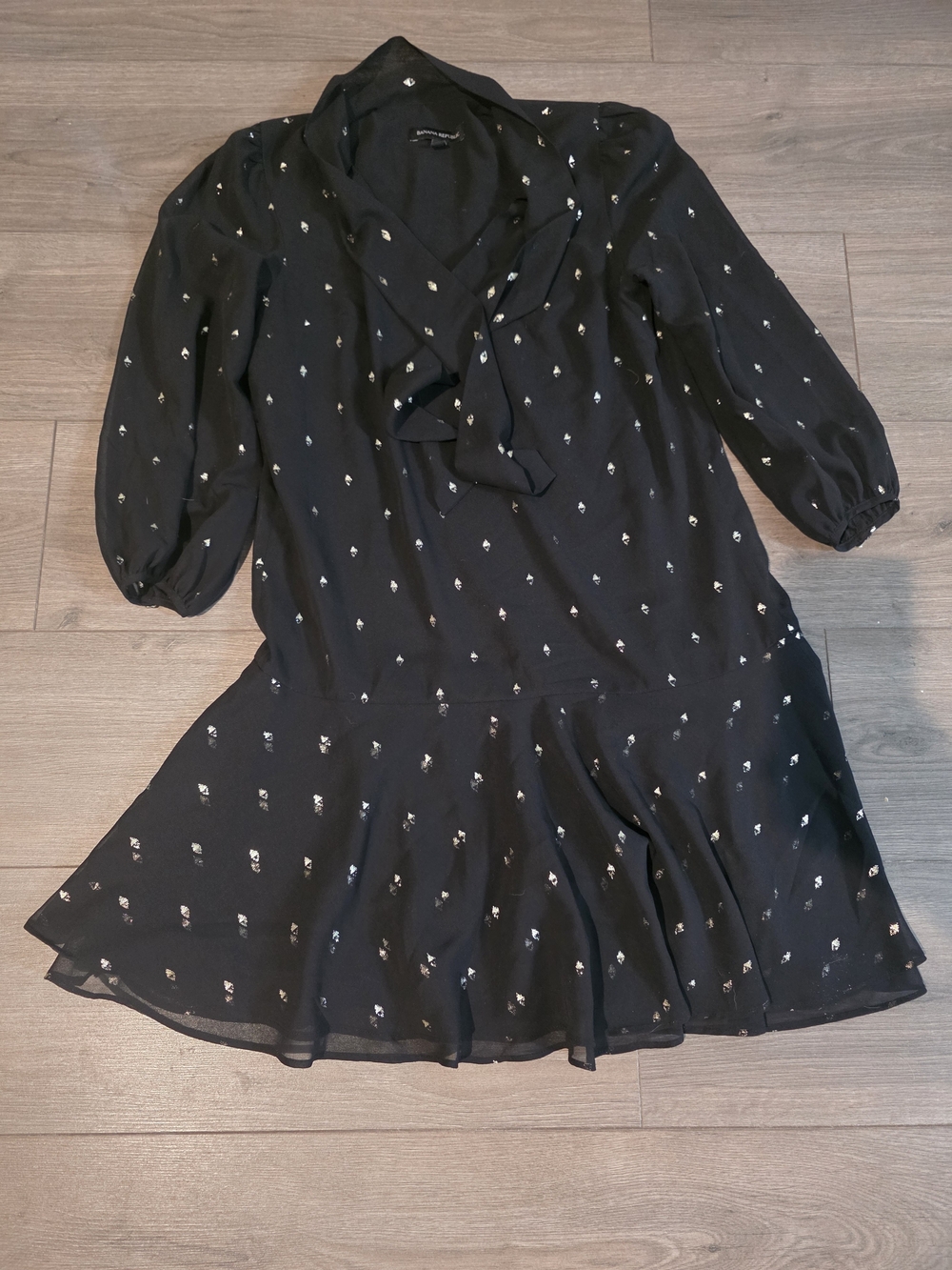 Banana Republic Black Floral Tie-Neck Long Sleeve Dress